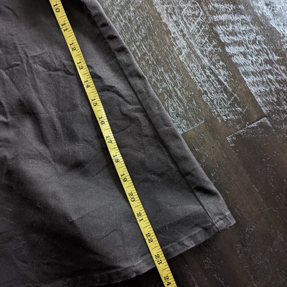 Classic Black Women's Skirt - Picture 3 of 7